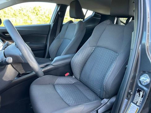 Certified 2021 Toyota C-HR LE image 14