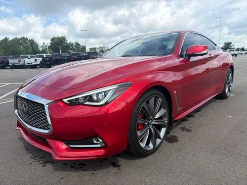 Used 2018 INFINITI Q60 Red Sport 400 w/ Pro Active Package AWD/4WD image 2