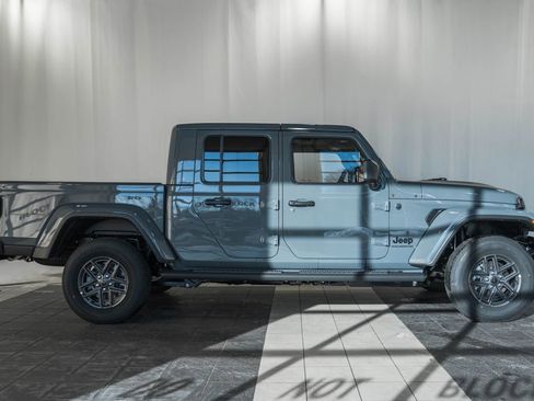 New 2026 Jeep Gladiator Sport image 3