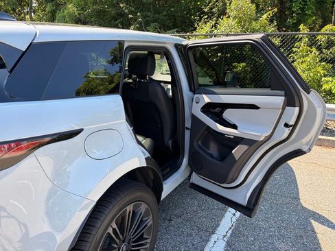 Certified 2026 Land Rover Range Rover Evoque Dynamic SE AWD/4WD image 19