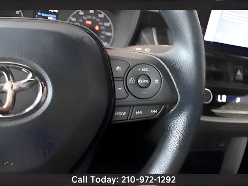 Used 2024 Toyota Corolla Cross AWD Hybrid image 18