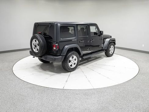 Used 2019 Jeep Wrangler Unlimited Sport S AWD/4WD image 30
