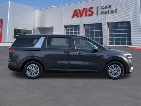 Used 2024 Kia Carnival LX image 5