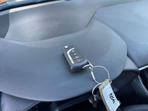 Used 2025 Toyota Corolla LE image 22