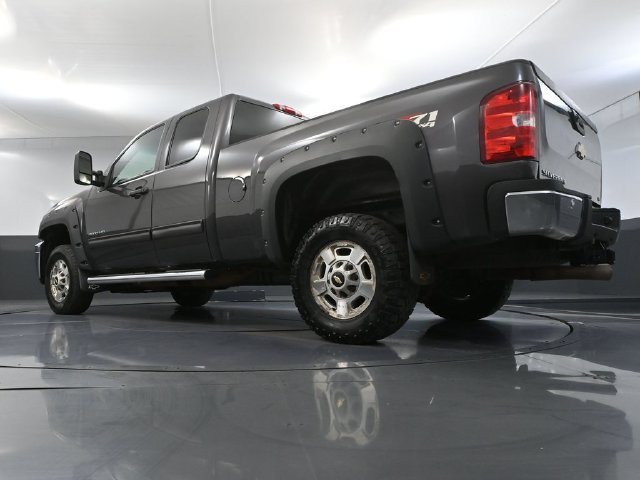 Used 2011 Chevrolet Silverado 2500 LT w/ Interior Plus Package AWD/4WD image 39