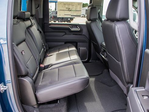 New 2025 GMC Sierra 3500 Denali w/ Technology Package image 25