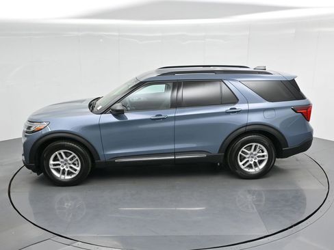 Used 2025 Ford Explorer Active image 49