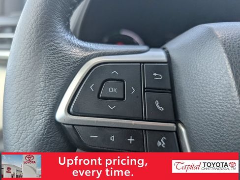 Used 2021 Toyota Sienna XLE FWD image 18