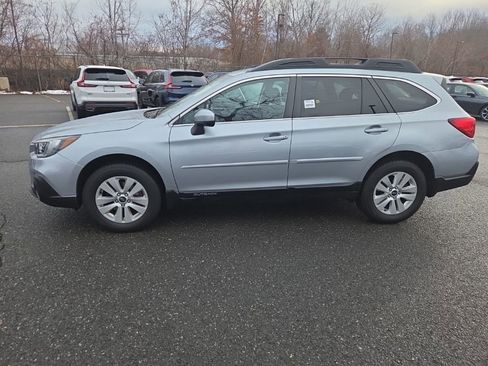 Used 2018 Subaru Outback 2.5i Premium image 2
