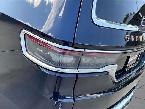 Certified 2024 Jeep Grand Wagoneer L Series III AWD/4WD image 27