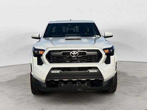 Certified 2025 Toyota Tacoma TRD Sport w/ TRD Sport Upgrade Package AWD/4WD image 8