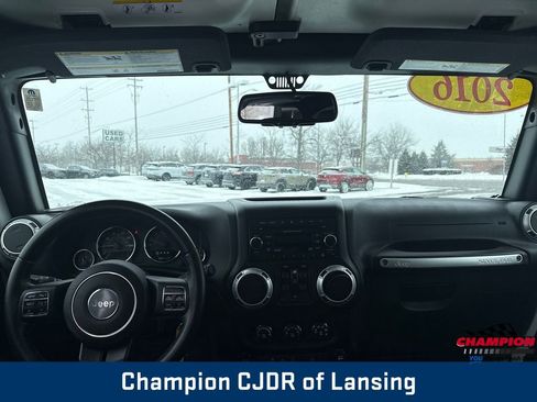 Used 2016 Jeep Wrangler Unlimited Sahara w/ Max Tow Package image 13