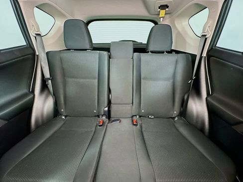 Used 2017 Toyota RAV4 LE AWD/4WD image 13