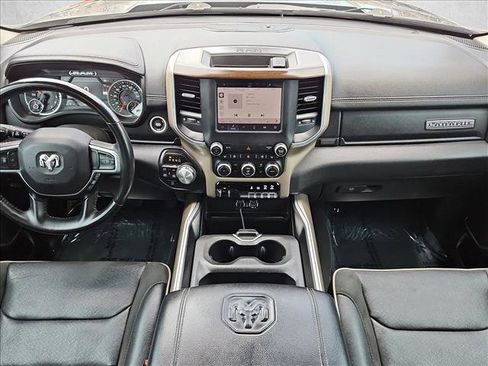 Used 2022 RAM 1500 Laramie AWD/4WD image 16