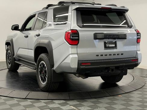 Used 2025 Toyota 4Runner TRD Off-Road Premium AWD/4WD image 12