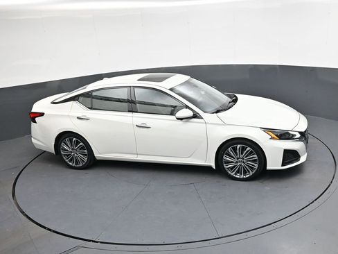 Used 2023 Nissan Altima 2.5 SL image 29