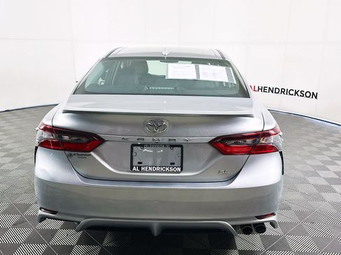 Used 2023 Toyota Camry SE image 4