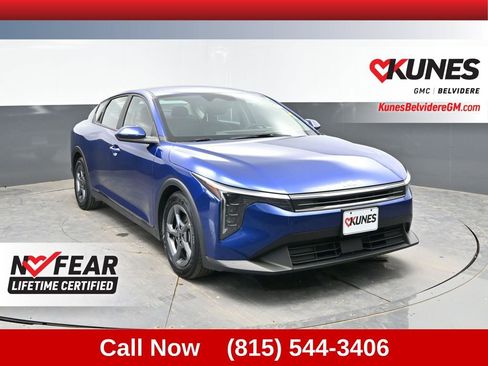 Used 2025 Kia K4 LXS image 1
