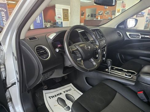 Used 2019 Nissan Pathfinder SV AWD/4WD image 8