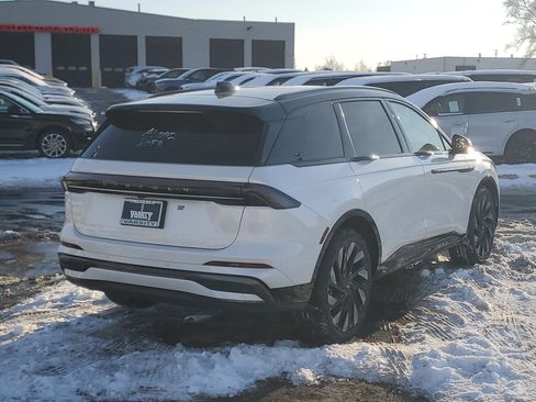 New 2026 Lincoln Nautilus Reserve w/ Jet Appearance Package image 4