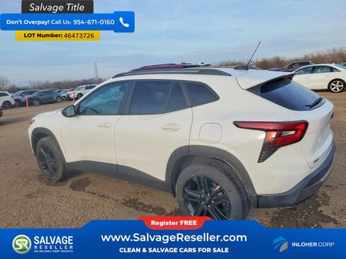 Used 2025 Chevrolet Trax ACTIV w/ Driver Confidence Package FWD image 3