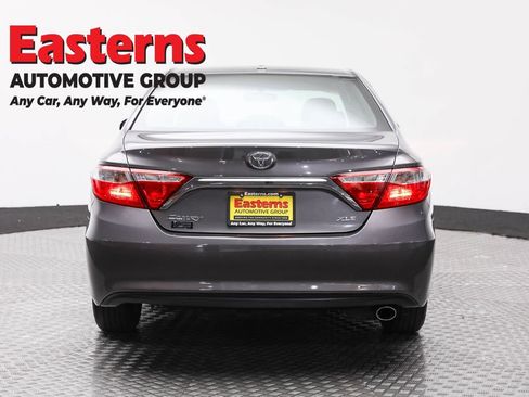Used 2016 Toyota Camry XLE image 6