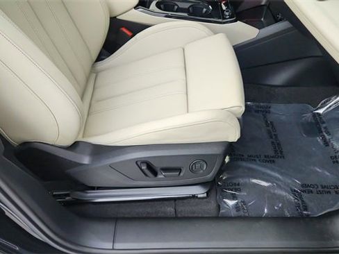 Used 2025 Audi Q6 e-tron Premium Plus w/ Premium Plus image 23