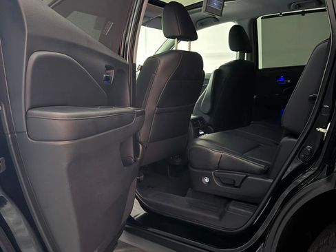 Used 2018 Honda Pilot Touring image 21