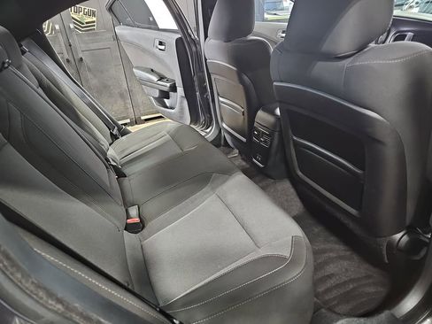 Used 2017 Dodge Charger R/T w/ Blacktop Package image 11