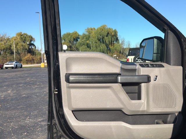 Used 2018 Ford F150 XLT w/ Equipment Group 302A Luxury AWD/4WD image 11