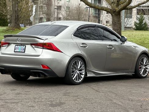 Used 2017 Lexus IS 300 AWD image 2