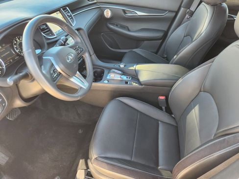Used 2024 INFINITI QX50 Sport image 14