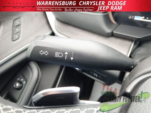 New 2025 Jeep Grand Cherokee L Limited w/ Luxury Tech Group II AWD/4WD image 17