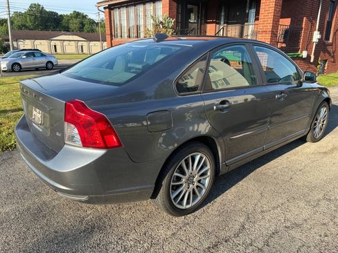 Used 2009 Volvo S40 2.4i FWD image 4