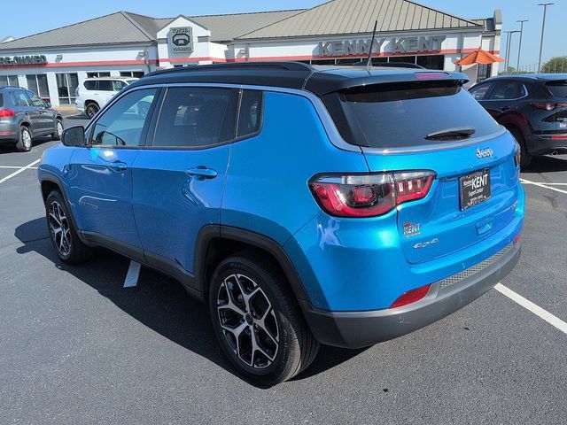 Used 2025 Jeep Compass Limited AWD/4WD image 5