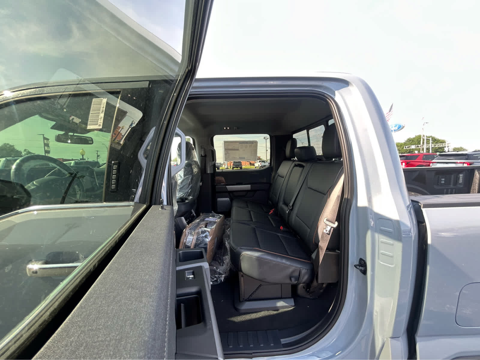 New 2026 Ford F350 Lariat w/ Lariat Ultimate Package AWD/4WD image 10