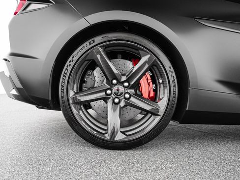 Used 2024 Chevrolet Corvette Z06 w/ Z07 Performance Package RWD image 34