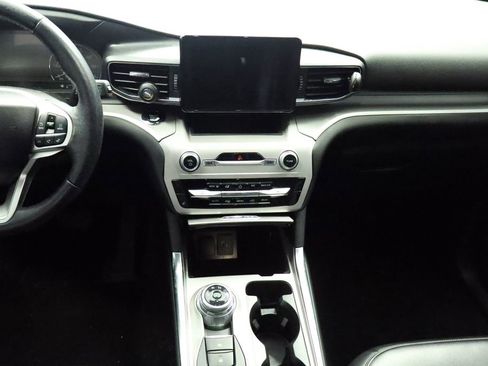 Used 2023 Ford Explorer XLT w/ Equipment Group 202A image 29