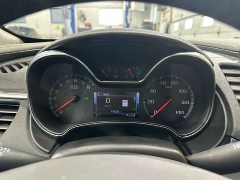 Used 2018 Chevrolet Impala Premier w/ Premier Confidence Package FWD image 19