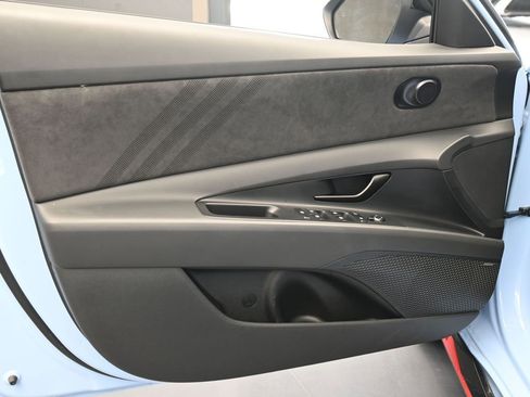 Used 2025 Hyundai Elantra N image 30