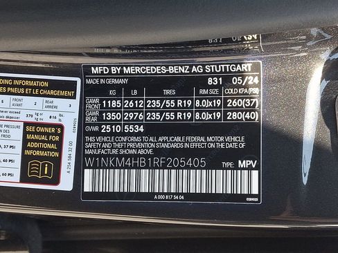 Used 2024 Mercedes-Benz GLC 300 4MATIC image 28