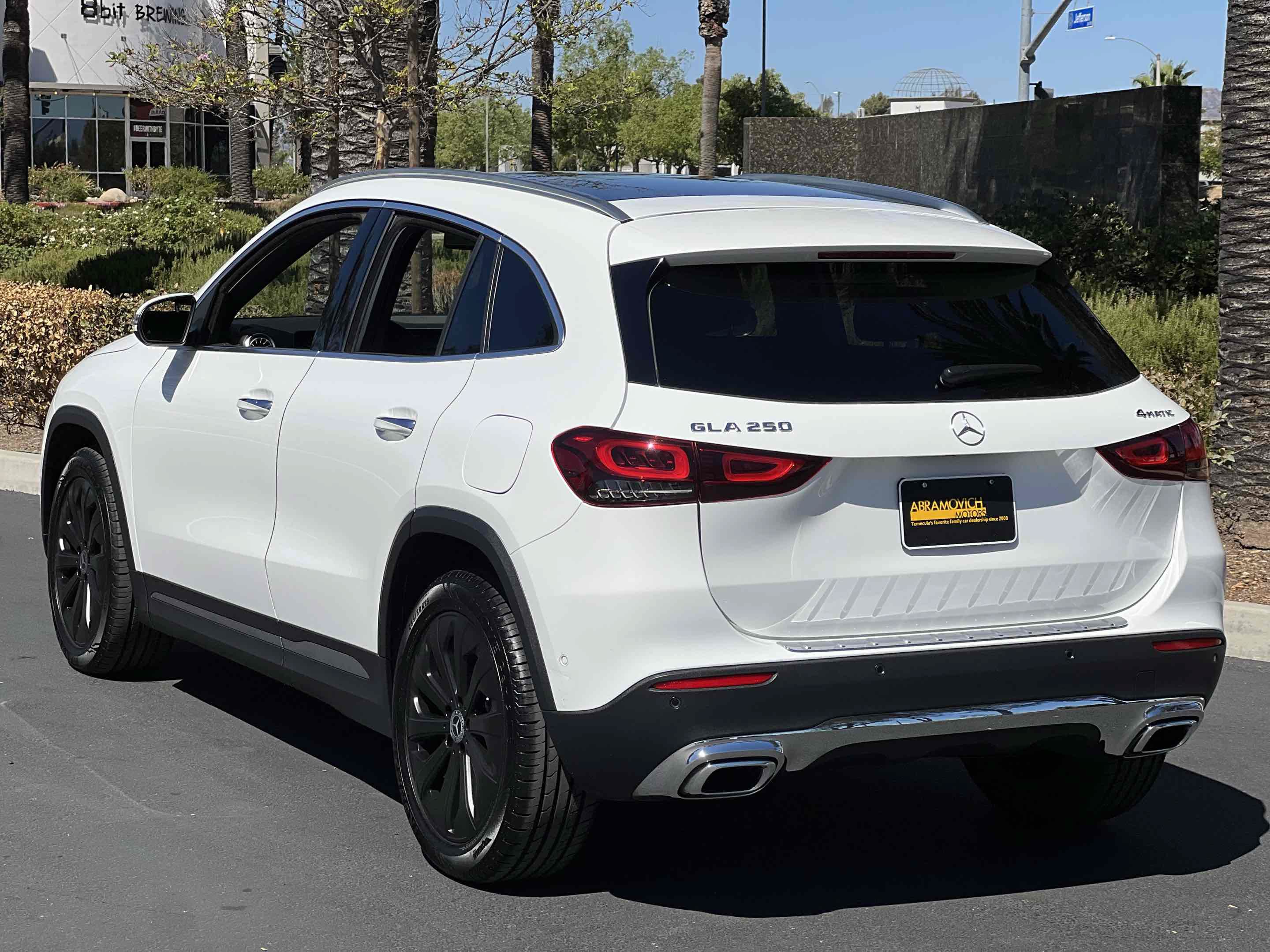 Used 2021 Mercedes-Benz GLA 250 4MATIC w/ Premium Package image 22