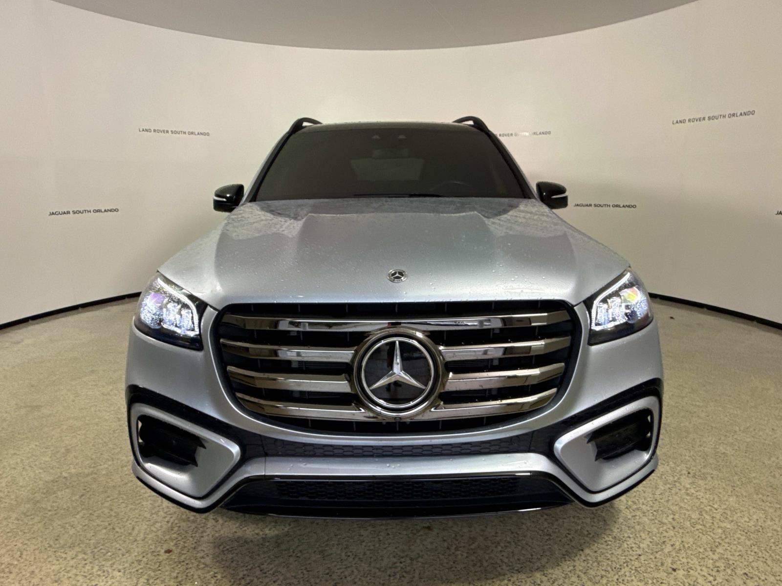 Used 2024 Mercedes-Benz GLS 450 4MATIC image 8