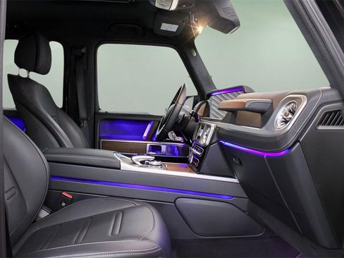 Used 2024 Mercedes-Benz G 550 image 24