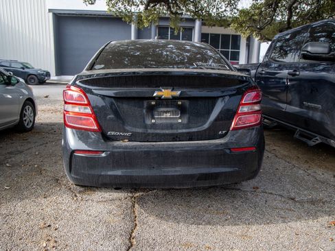 Used 2020 Chevrolet Sonic LT image 9