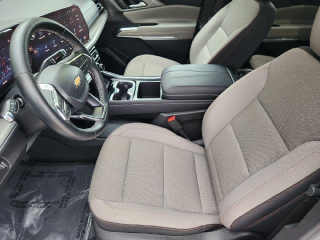 Used 2026 Chevrolet Traverse LT w/ Driver Confidence Package FWD image 14