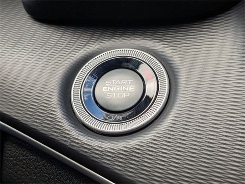 New 2025 Jeep Grand Cherokee L Laredo image 24