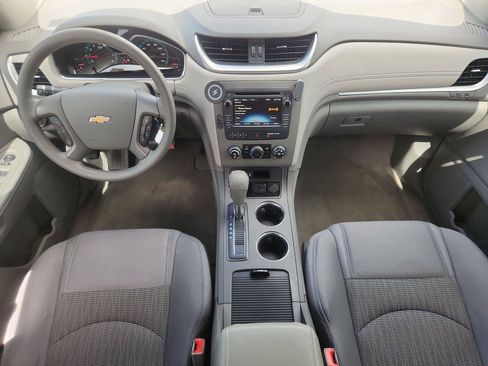 Used 2015 Chevrolet Traverse LS FWD image 18