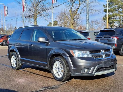 Used 2015 Dodge Journey SXT w/ Flexible Seating Group image 3