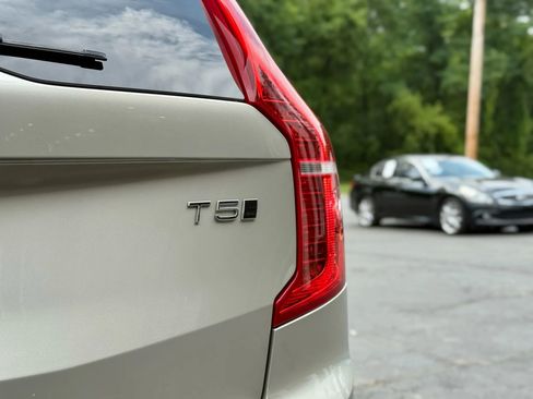 Used 2016 Volvo XC90 T5 Momentum image 40